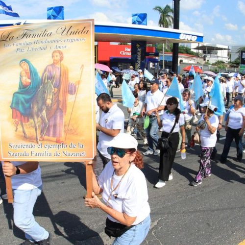 Caminata de Iglesias en Honduras dinamiza el debate político y resalta tensiones con el oficialismo