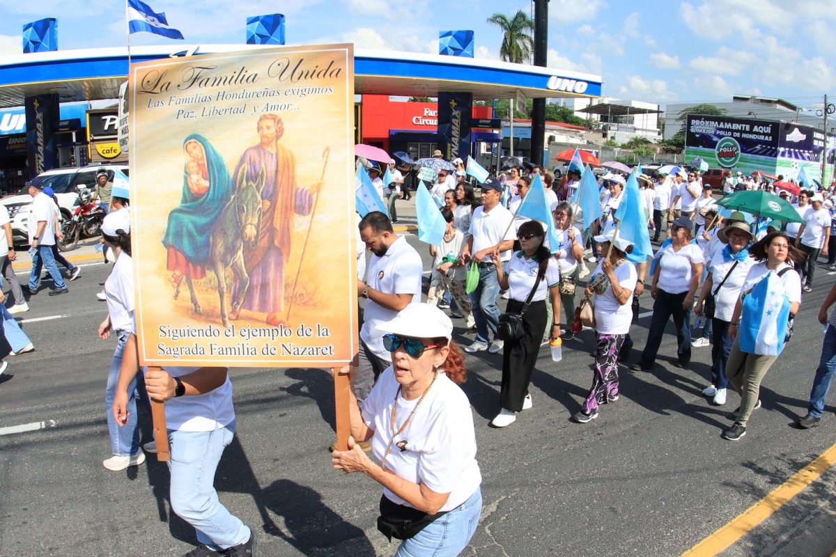 Caminata de Iglesias en Honduras dinamiza el debate político y resalta tensiones con el oficialismo