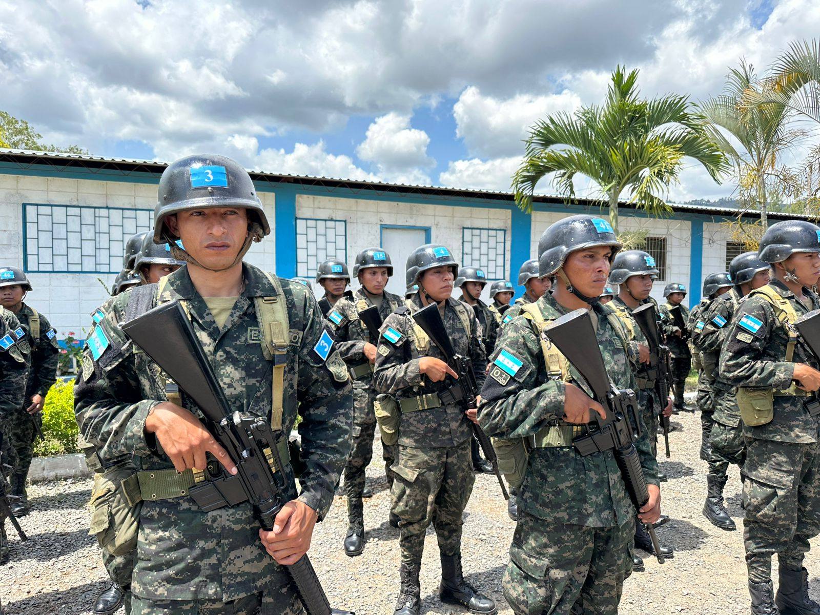 Ejército hondureño se desliga de LIBRE y alerta sobre infiltración del narcotráfico