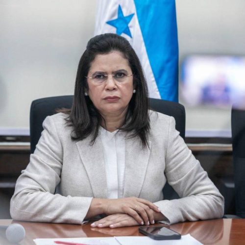 Rixi Moncada desciende al tercer puesto: LIBRE enfrenta crisis electoral