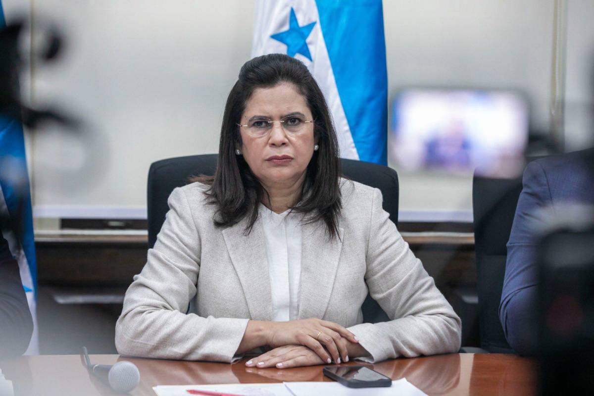 Rixi Moncada desciende al tercer puesto: LIBRE enfrenta crisis electoral