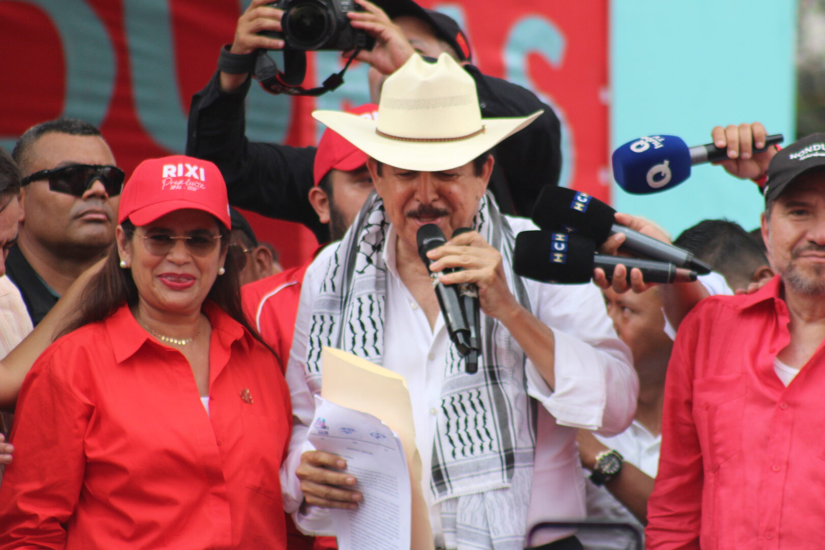 Desplome de imagen de LIBRE y Rixi Moncada genera alertas sobre riesgos electorales en Honduras