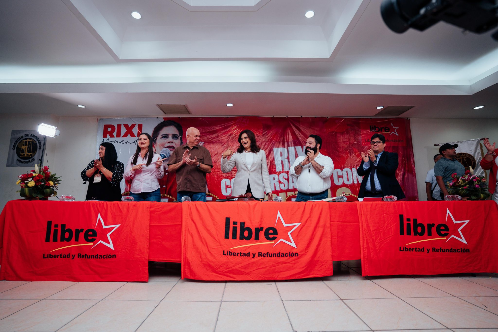 Tensión Electoral en Honduras: LIBRE Acusado de Fraude Pre-Comicios